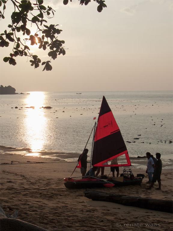 Libong Relax Beach Resort Trang Exterior foto